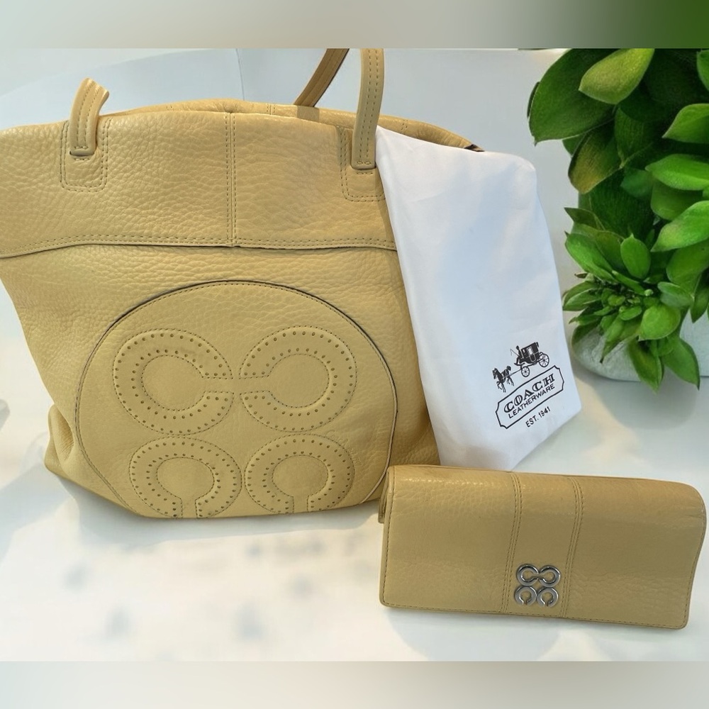 COACH Julia Op Art Butter Yellow Tote with Matching Wallet & Dust Bag